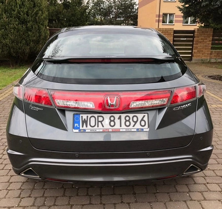 Honda Civic cena 27900 przebieg: 177000, rok produkcji 2011 z Toruń małe 277